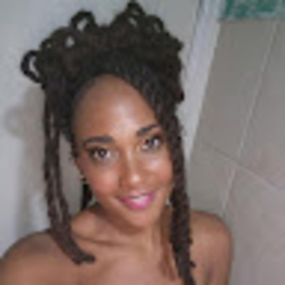 Meet your Posher, Mikaelle